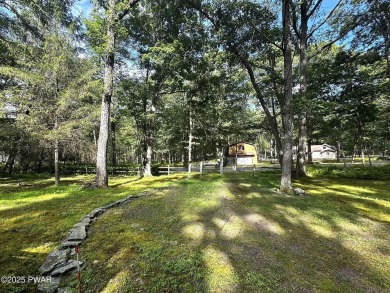 CUTE & WELCOMING 4-SEASON Chalet style CONTEMPORARY IN FAWN LAKE on Forest Lake Club in Pennsylvania - for sale on GolfHomes.com, golf home, golf lot