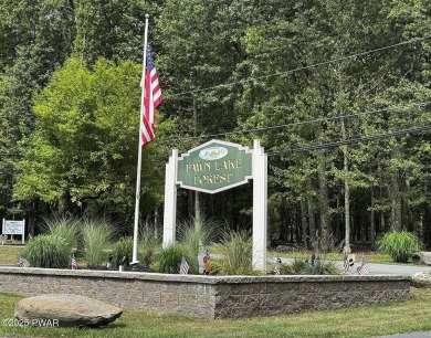 CUTE & WELCOMING 4-SEASON Chalet style CONTEMPORARY IN FAWN LAKE on Forest Lake Club in Pennsylvania - for sale on GolfHomes.com, golf home, golf lot