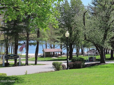 CUTE & WELCOMING 4-SEASON Chalet style CONTEMPORARY IN FAWN LAKE on Forest Lake Club in Pennsylvania - for sale on GolfHomes.com, golf home, golf lot
