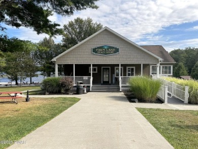 CUTE & WELCOMING 4-SEASON Chalet style CONTEMPORARY IN FAWN LAKE on Forest Lake Club in Pennsylvania - for sale on GolfHomes.com, golf home, golf lot