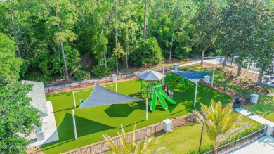 Beautifully remodeled 5 bedroom 5 bathroom home in sought-after on Glen Kernan Golf and Country Club in Florida - for sale on GolfHomes.com, golf home, golf lot