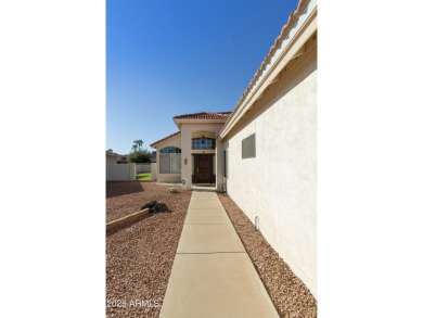 Completely updated 2BR, 2BA w/golf cart garage Ventana model in on Cottonwood Country Club in Arizona - for sale on GolfHomes.com, golf home, golf lot