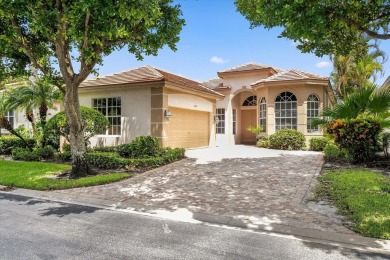 Welcome to this light and bright 3-bedroom, 2.5-bathroom 2 car on Wycliffe Golf and Country Club in Florida - for sale on GolfHomes.com, golf home, golf lot