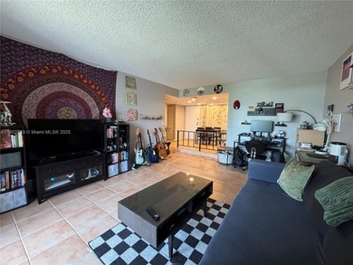 Well Maintained 3rd Floor 1 bedroom/1.5 bath condo in on Inverrary Country Club in Florida - for sale on GolfHomes.com, golf home, golf lot