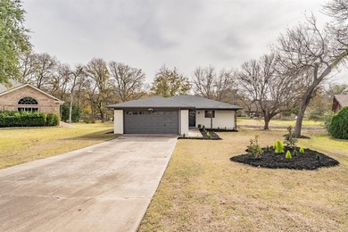 Charming Home in Gated Golf Course Community

Nestled at the on De Cordova Bend Country Club in Texas - for sale on GolfHomes.com, golf home, golf lot