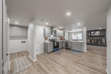 Charming Home in Gated Golf Course Community

Nestled at the on De Cordova Bend Country Club in Texas - for sale on GolfHomes.com, golf home, golf lot