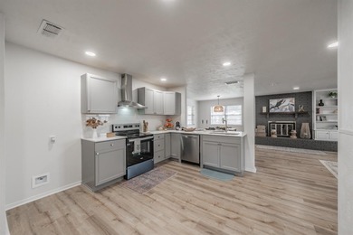 Charming Home in Gated Golf Course Community

Nestled at the on De Cordova Bend Country Club in Texas - for sale on GolfHomes.com, golf home, golf lot