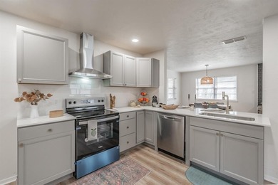 Charming Home in Gated Golf Course Community

Nestled at the on De Cordova Bend Country Club in Texas - for sale on GolfHomes.com, golf home, golf lot