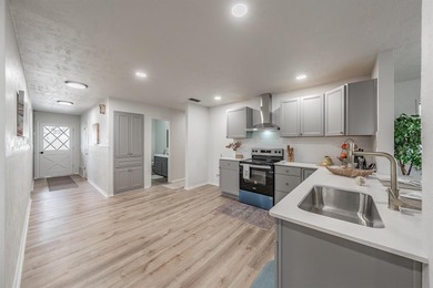 Charming Home in Gated Golf Course Community

Nestled at the on De Cordova Bend Country Club in Texas - for sale on GolfHomes.com, golf home, golf lot