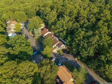 Charming Townhouse in Hot Springs Village!  Discover the perfect on DeSoto Golf Course in Arkansas - for sale on GolfHomes.com, golf home, golf lot