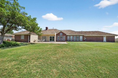 FANTASTIC LOCATION WITH SWEEPING GOLF COURSE VIEWS--OVERLOOKING on Green Tree Country Club in Texas - for sale on GolfHomes.com, golf home, golf lot