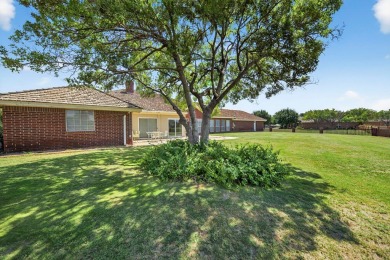 FANTASTIC LOCATION WITH SWEEPING GOLF COURSE VIEWS--OVERLOOKING on Green Tree Country Club in Texas - for sale on GolfHomes.com, golf home, golf lot