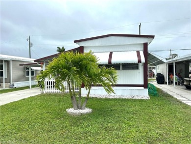 Welcome to this beautifully maintained 2 bedroom, 2 bath mobile on Breckenridge Golf and Country Club in Florida - for sale on GolfHomes.com, golf home, golf lot