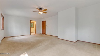 Nestled in the desirable Tanglwood Lakes community, this on Paupack Hills Golf and Country Club in Pennsylvania - for sale on GolfHomes.com, golf home, golf lot