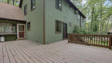 Nestled in the desirable Tanglwood Lakes community, this on Paupack Hills Golf and Country Club in Pennsylvania - for sale on GolfHomes.com, golf home, golf lot