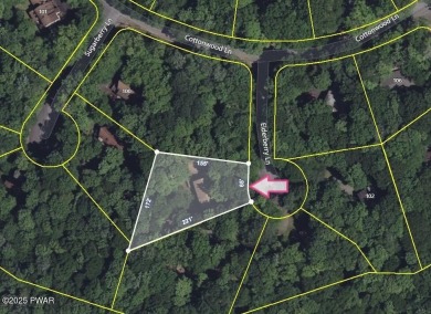 Nestled in the desirable Tanglwood Lakes community, this on Paupack Hills Golf and Country Club in Pennsylvania - for sale on GolfHomes.com, golf home, golf lot