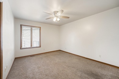 3 Bedroom 1.5 Bath Townhome in beautiful Lakes of Four Seasonse on Lake of Four Seasons Country Club in Indiana - for sale on GolfHomes.com, golf home, golf lot