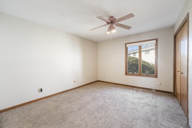 3 Bedroom 1.5 Bath Townhome in beautiful Lakes of Four Seasonse on Lake of Four Seasons Country Club in Indiana - for sale on GolfHomes.com, golf home, golf lot