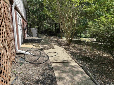 Enjoy golf course living at its finest in this beautifully on Balboa Golf Course in Arkansas - for sale on GolfHomes.com, golf home, golf lot