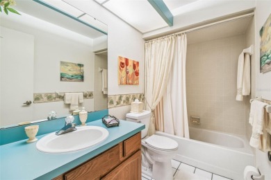 Located in the highly desirable 55+ Sandpiper community, this on Sandpiper Golf Club in Florida - for sale on GolfHomes.com, golf home, golf lot
