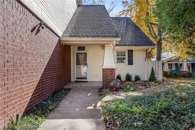 This large, spacious condo in East Fayetteville offers gorgeous on Paradise Valley Athletic Club in Arkansas - for sale on GolfHomes.com, golf home, golf lot