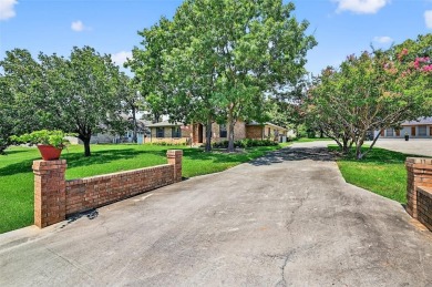 Well maintained and lovingly cared for, this home is ready to on Lake Kiowa Golf Course in Texas - for sale on GolfHomes.com, golf home, golf lot