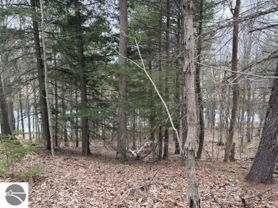 If you're looking to secure the perfect building site with on Mistwood Golf Course in Michigan - for sale on GolfHomes.com, golf home, golf lot