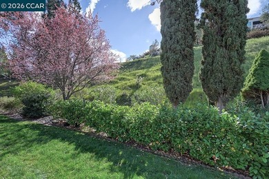 Private Garden Patio Home in Rossmoor. Enjoy comfortable on Rossmoor Golf Course in California - for sale on GolfHomes.com, golf home, golf lot