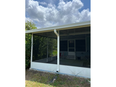 MOTIVATED SELLER! Tucked away in a peaceful Winter Haven 55+ on Lake Henry Golf Club in Florida - for sale on GolfHomes.com, golf home, golf lot