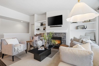 Freshly updated with new interior paint and refinished hardwood on Eagle Ridge Golf Course in Washington - for sale on GolfHomes.com, golf home, golf lot