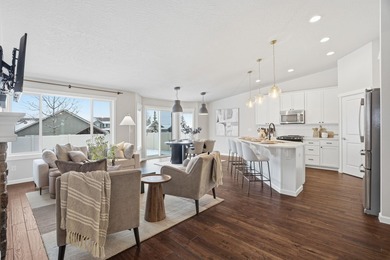 Freshly updated with new interior paint and refinished hardwood on Eagle Ridge Golf Course in Washington - for sale on GolfHomes.com, golf home, golf lot