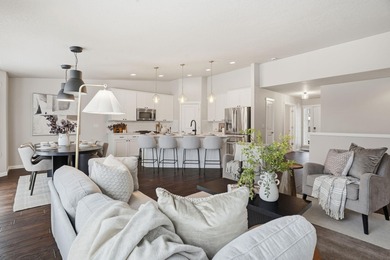 Freshly updated with new interior paint and refinished hardwood on Eagle Ridge Golf Course in Washington - for sale on GolfHomes.com, golf home, golf lot