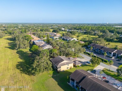 WELL MAINTAINED SPACIOUS END UNIT SECOND FLOOR CONDO WITH on Royal Oak Golf Club in Florida - for sale on GolfHomes.com, golf home, golf lot