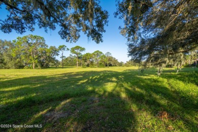 WELL MAINTAINED SPACIOUS END UNIT SECOND FLOOR CONDO WITH on Royal Oak Golf Club in Florida - for sale on GolfHomes.com, golf home, golf lot