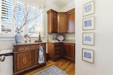 Located in the desirable Overlook at Marietta Country Club on Marietta Country Club in Georgia - for sale on GolfHomes.com, golf home, golf lot