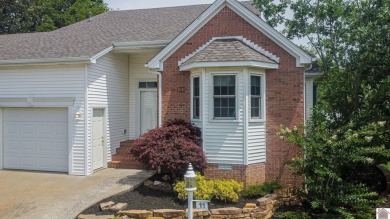 MOVE-IN READY TOWNHOUSE NEXT TO THE GOLF COURSE! This beautiful on Rolling Hills Country Club in Kentucky - for sale on GolfHomes.com, golf home, golf lot