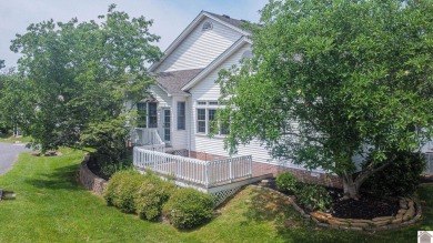 MOVE-IN READY TOWNHOUSE NEXT TO THE GOLF COURSE! This beautiful on Rolling Hills Country Club in Kentucky - for sale on GolfHomes.com, golf home, golf lot