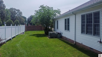 MOVE-IN READY TOWNHOUSE NEXT TO THE GOLF COURSE! This beautiful on Rolling Hills Country Club in Kentucky - for sale on GolfHomes.com, golf home, golf lot