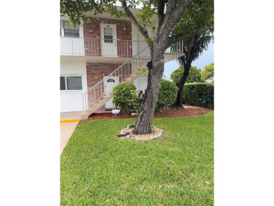 Beautifully maintained 2-bedroom, 1-bath first-floor condo with on Leisureville Community Association in Florida - for sale on GolfHomes.com, golf home, golf lot