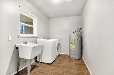 Nestled in a quiet cul-de-sac, this gem boasts 3 br 2ba with the on Rayburn Country Club in Texas - for sale on GolfHomes.com, golf home, golf lot