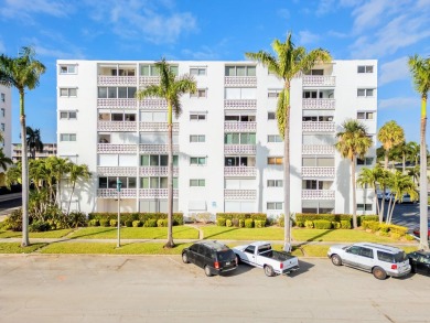 AFFORDABLE BEACH TOWN CONDO, 55+, GREAT LOCATION & A COMMUNITY on Lake Worth Municipal Golf Course in Florida - for sale on GolfHomes.com, golf home, golf lot