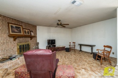 PRIME  LOCATION! Grab your golf clubs and hop in your cart! This on San Angelo Country Club in Texas - for sale on GolfHomes.com, golf home, golf lot
