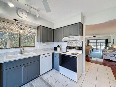 Under contract-accepting backup offers. Welcome to easy Florida on Beacon Woods Golf Club in Florida - for sale on GolfHomes.com, golf home, golf lot