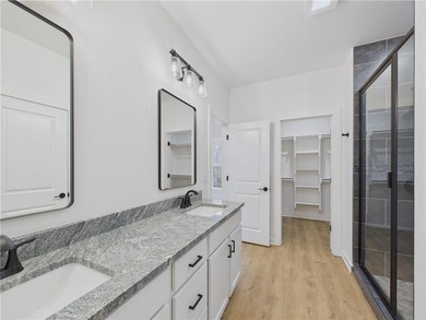 This inviting new construction Bella Vista home sits in a prime on Branchwood Golf Course in Arkansas - for sale on GolfHomes.com, golf home, golf lot