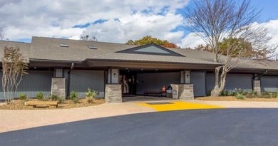 This inviting new construction Bella Vista home sits in a prime on Branchwood Golf Course in Arkansas - for sale on GolfHomes.com, golf home, golf lot