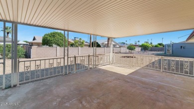Calling all flippers, investors, and visionaries! This 3-bedroom on Sun City Lakes West and East in Arizona - for sale on GolfHomes.com, golf home, golf lot
