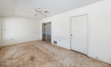 Calling all flippers, investors, and visionaries! This 3-bedroom on Sun City Lakes West and East in Arizona - for sale on GolfHomes.com, golf home, golf lot