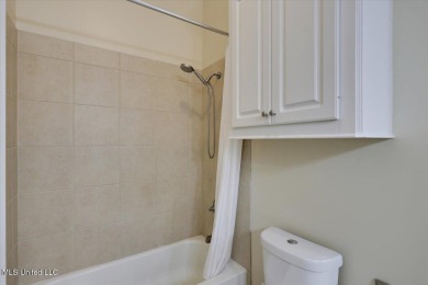 CLICK ON VIRTUAL TOURWelcome to this beautifully updated home on Lake Caroline Golf Club in Mississippi - for sale on GolfHomes.com, golf home, golf lot