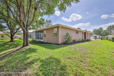 Come Live in the Beautiful Gated Community of Silverthorn, This on Silverthorn Country Club in Florida - for sale on GolfHomes.com, golf home, golf lot