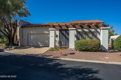 This townhouse golf course property backs up to the fairway and on Dorado Country Club in Arizona - for sale on GolfHomes.com, golf home, golf lot